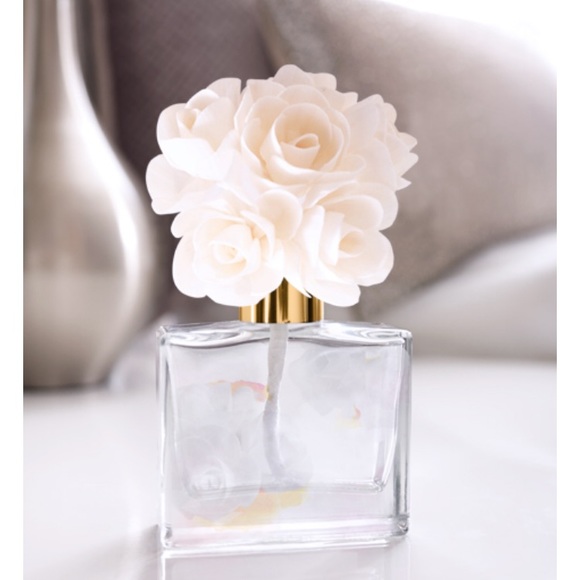 Pure Romance Other - 🌺💐Pure Romance Bombay In Bloom Diffuser NIB🌺💐 Pure Romance Other - 🌺💐Pure Romance Bombay In Bloom Diffuser NIB🌺💐